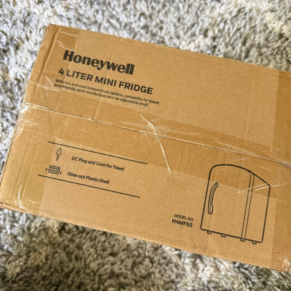 NEW IN BOX Honeywell 4 Liter Mini Fridge H4MFSS Bottle Can Drink Fridge - Picture 2 of 5
